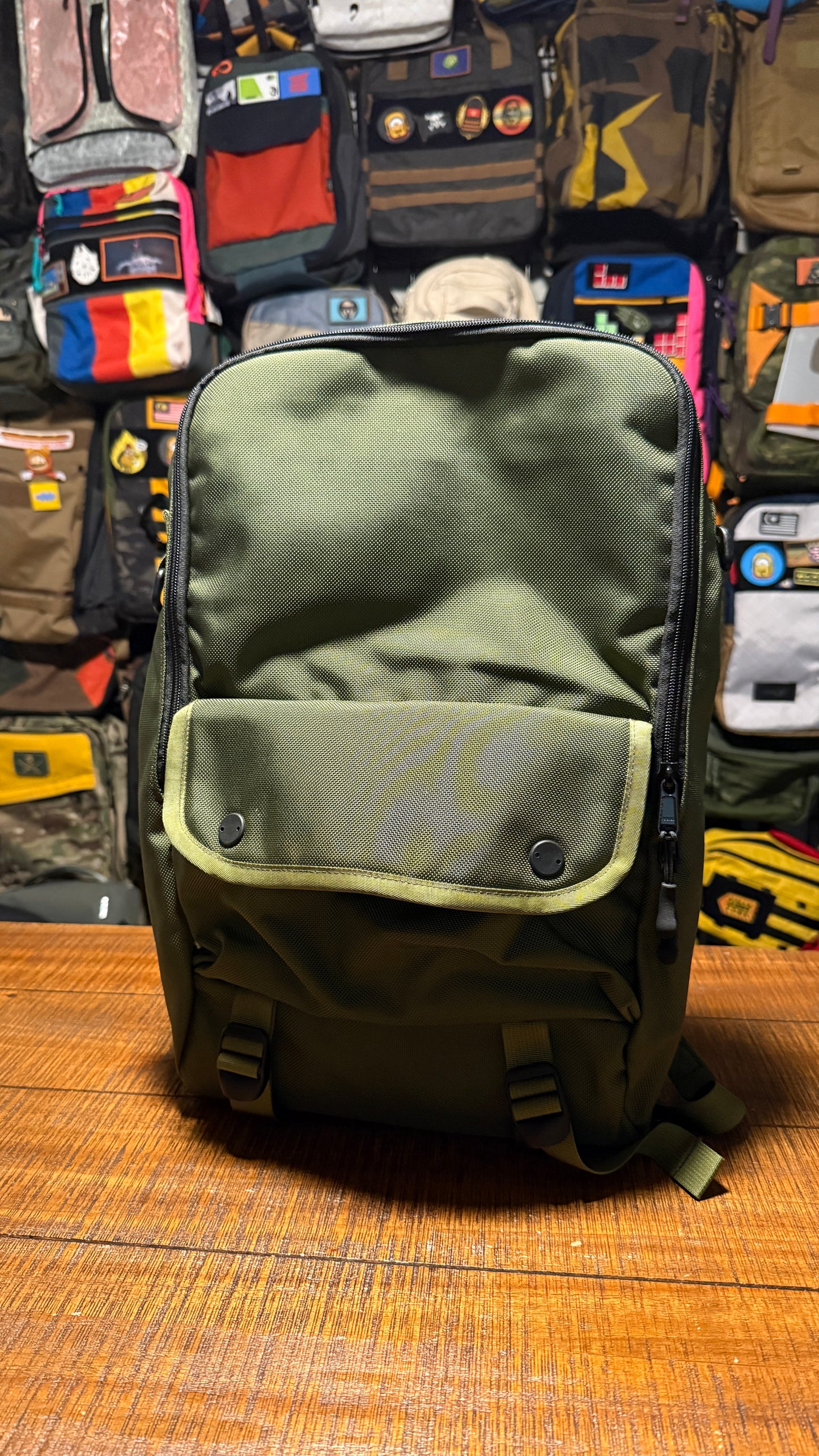 Dsptch Bookpack in Olive