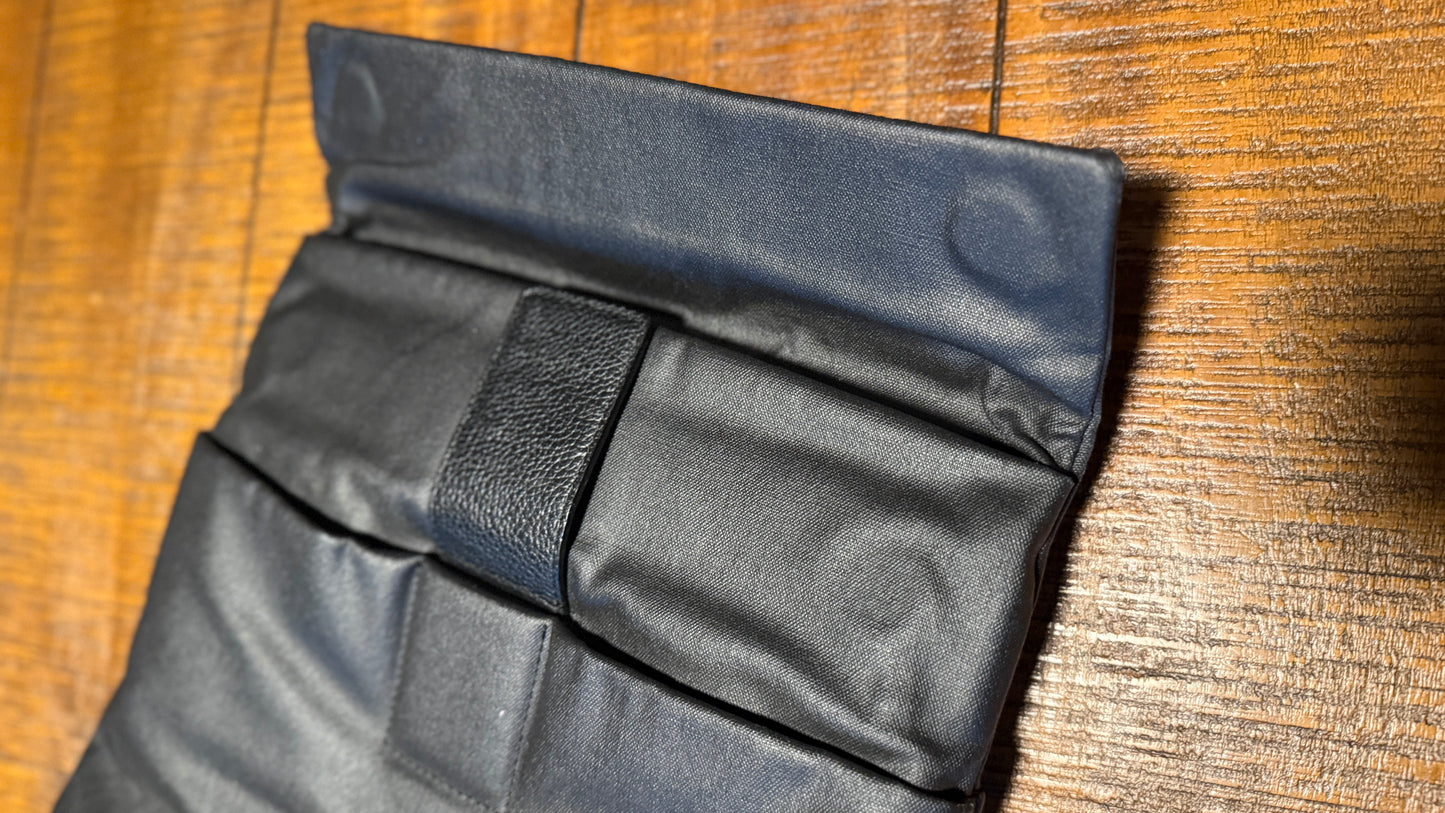 InCase Pathway Field Bag - Laptop/Tablet Sling
