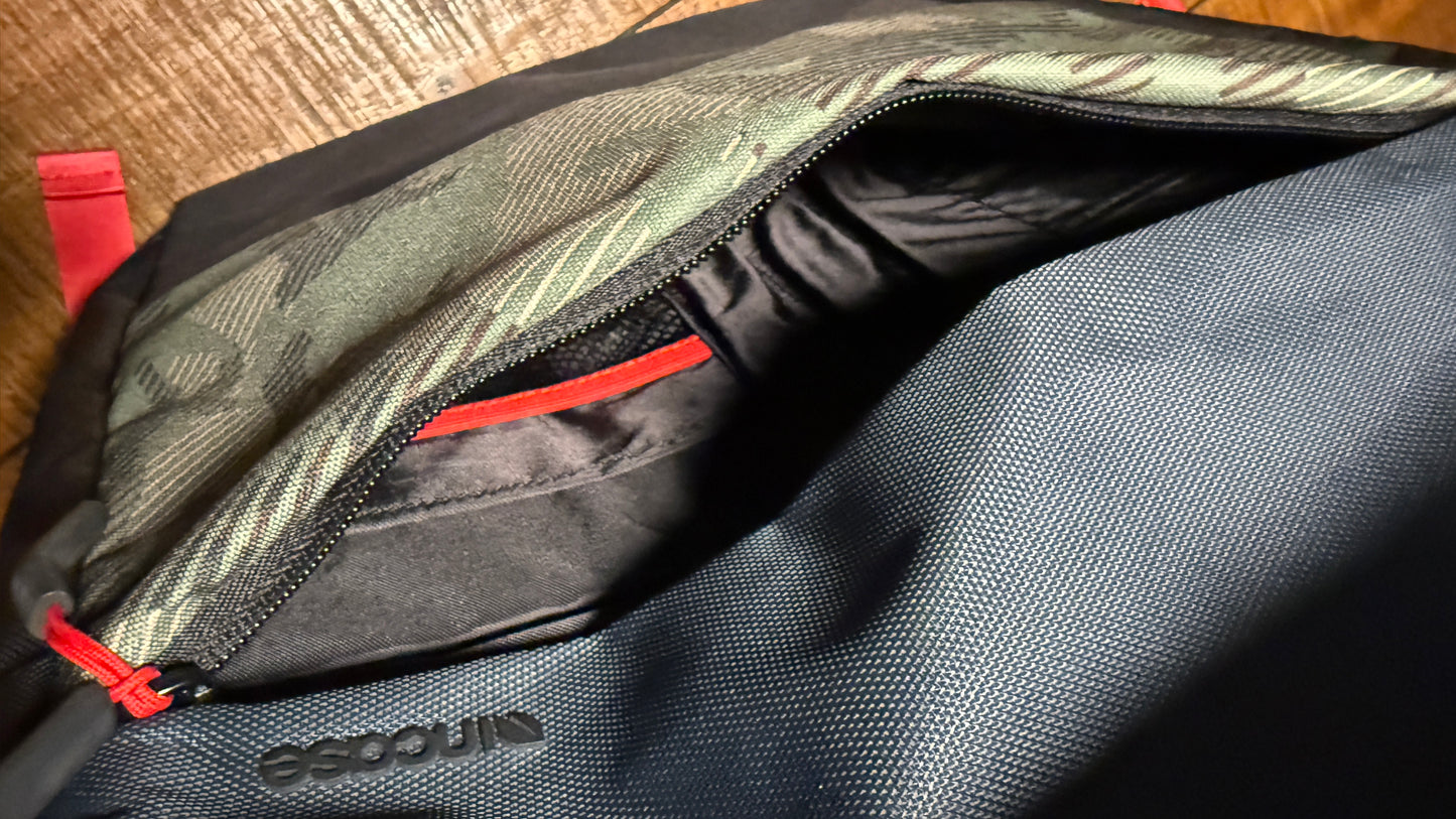InCase Compact Backpack - Funky Camo