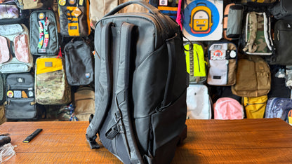 Peak Design Everyday Backpack 30L - great condition