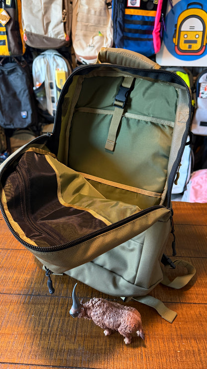 DSPTCH Daypack in Olive or Khaki?