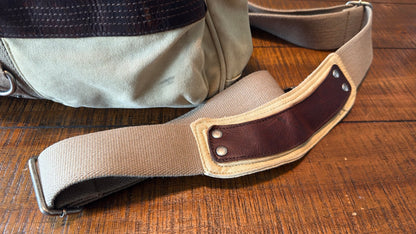 Fossil Briefcase - Leather Details & Pattern