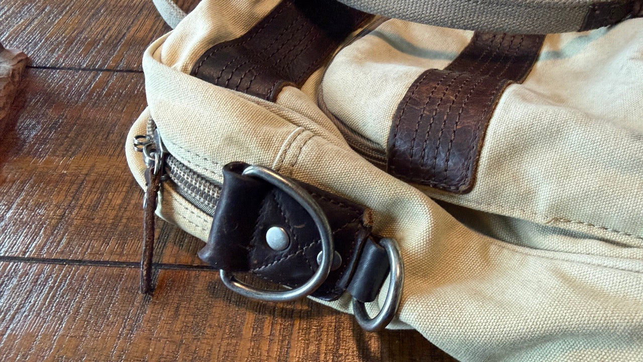 Fossil Briefcase - Leather Details & Pattern