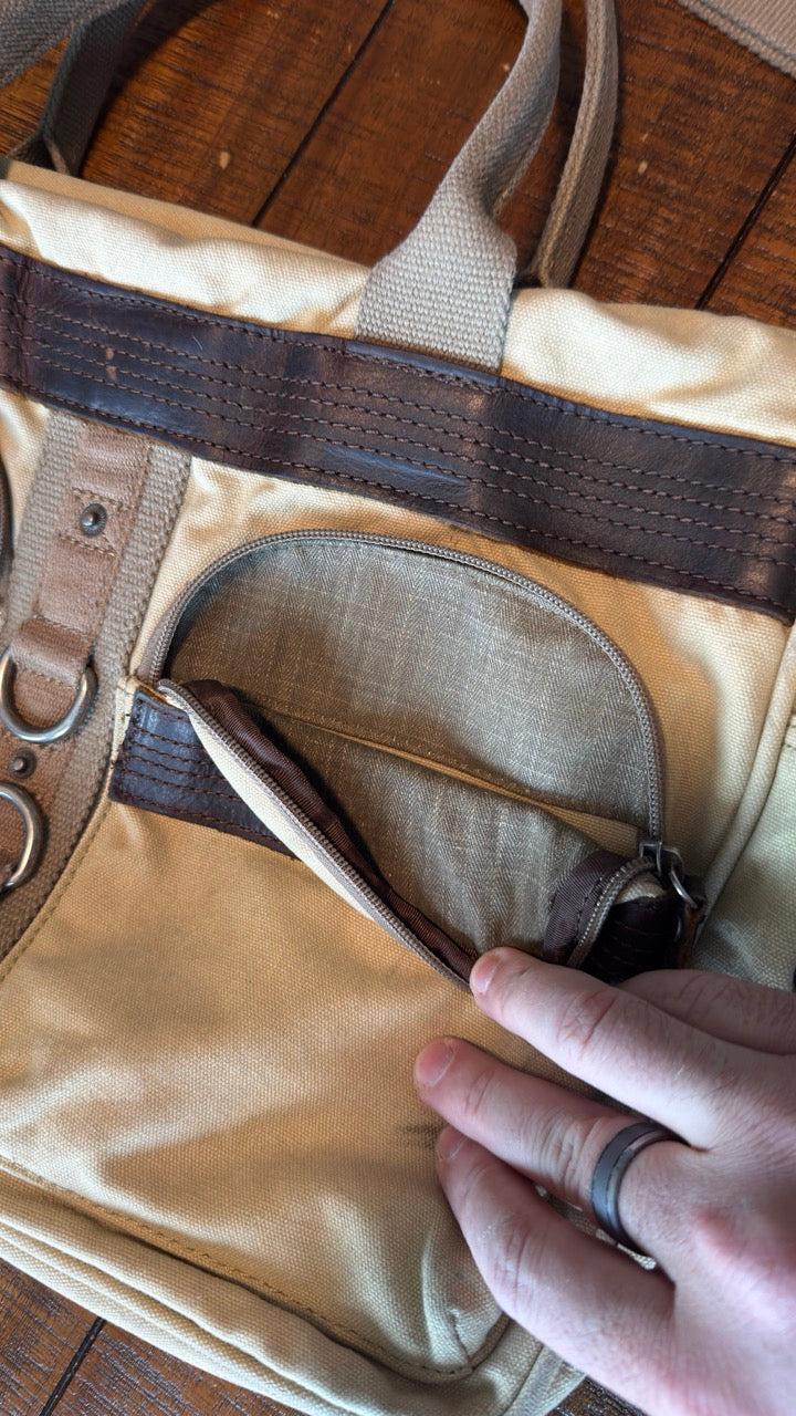 Fossil Briefcase - Leather Details & Pattern