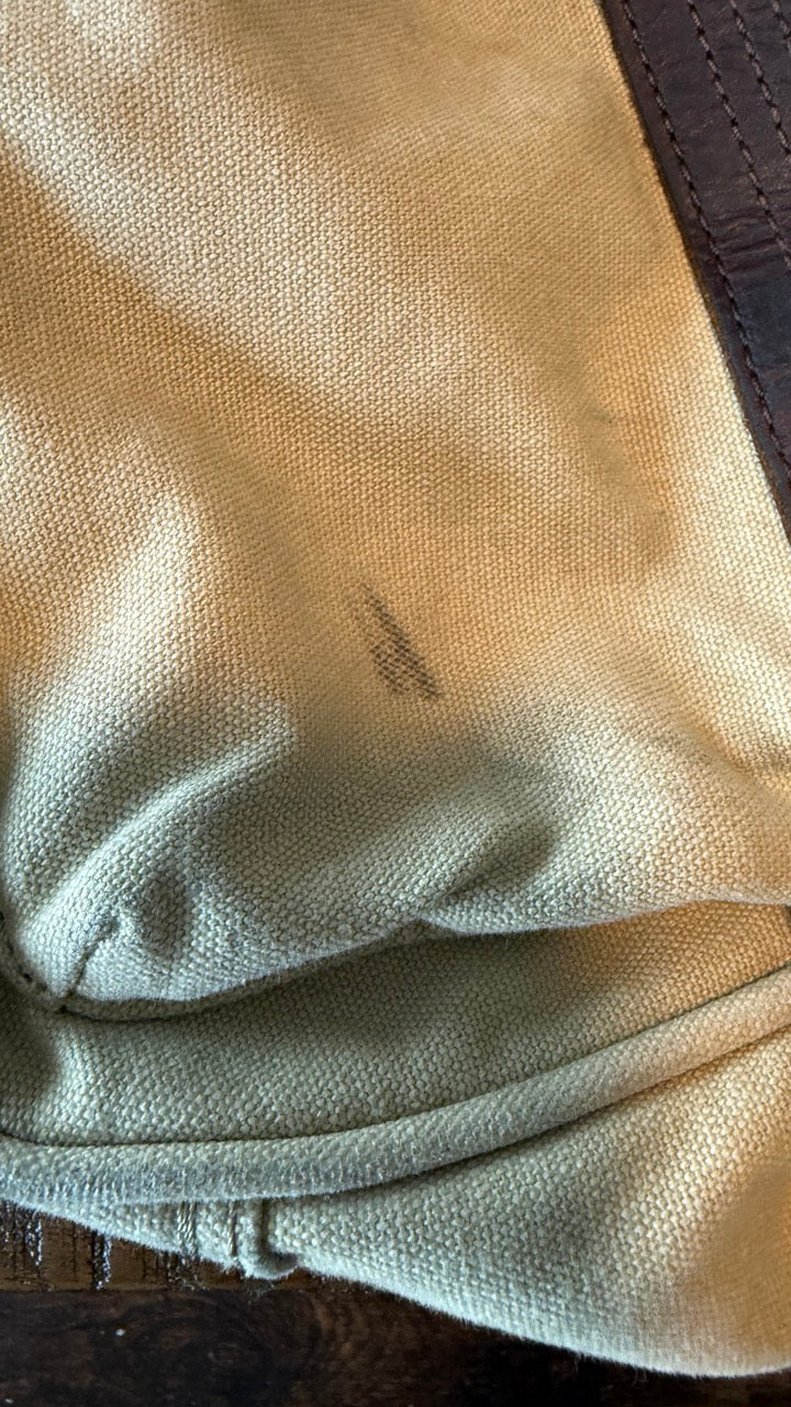 Fossil Briefcase - Leather Details & Pattern