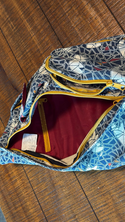 Kavu Rope Sling - Unique Modern Bear Pattern