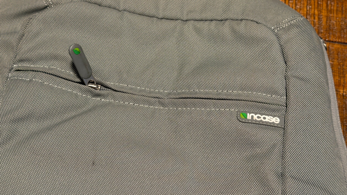InCase Laptop Sling Vintage Y2K Era